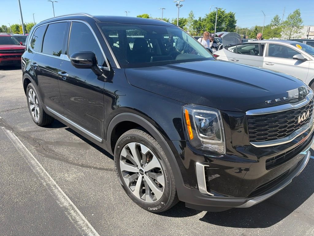 Used 2022 Kia Telluride S FWD image 3