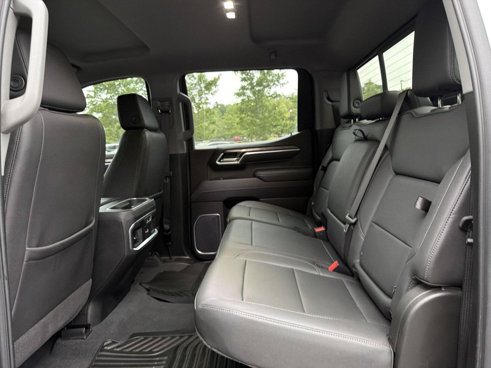 Used 2025 Chevrolet Silverado 1500 LTZ w/ LTZ Convenience Package II AWD/4WD image 12