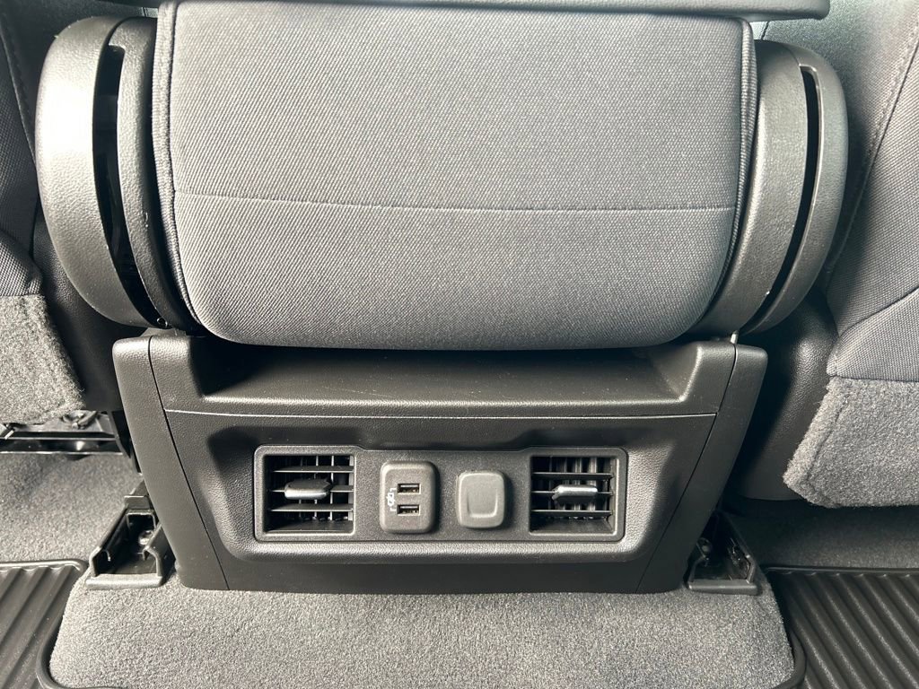 Used 2022 GMC Sierra 1500 SLE image 16