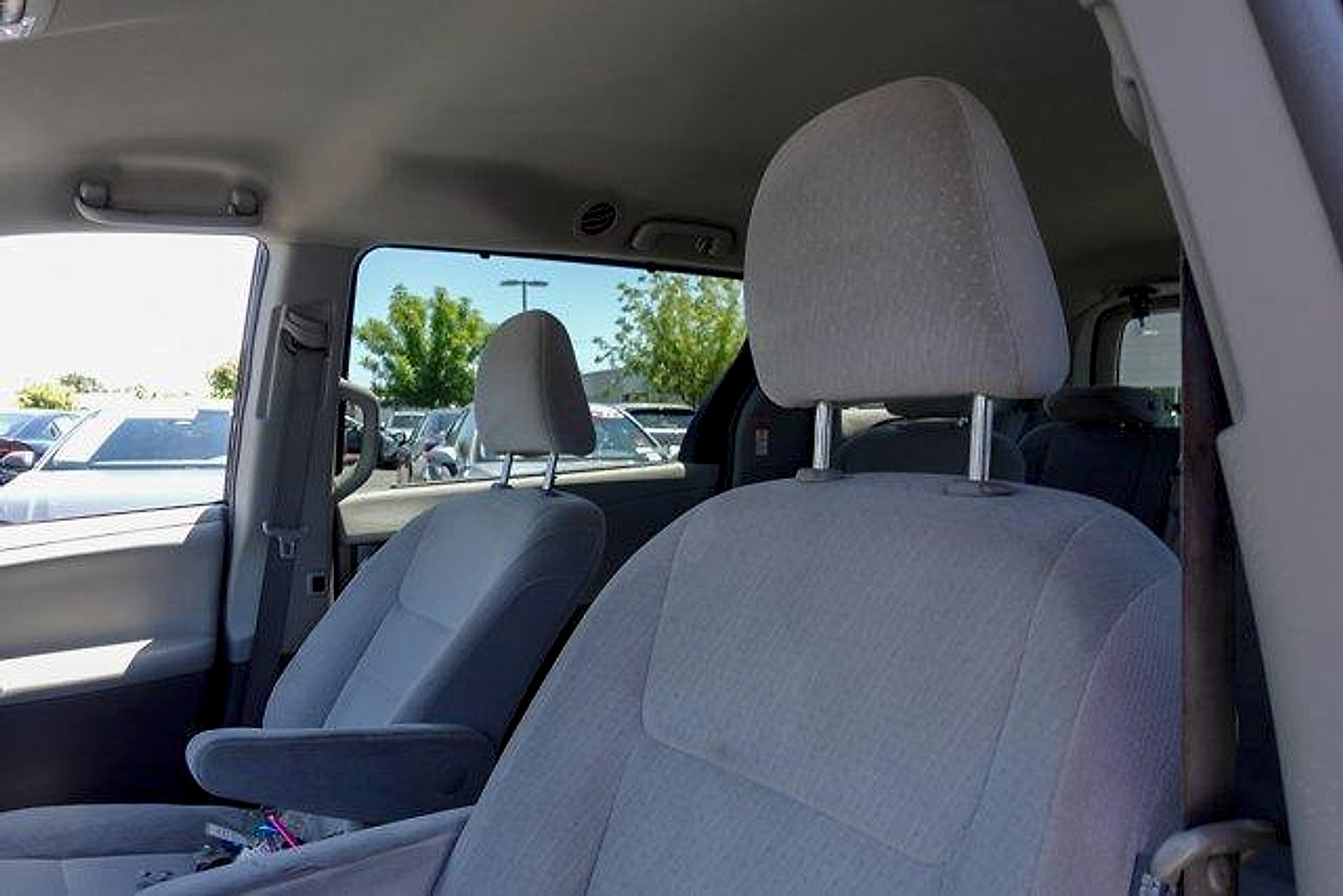Used 2015 Toyota Sienna LE FWD image 11