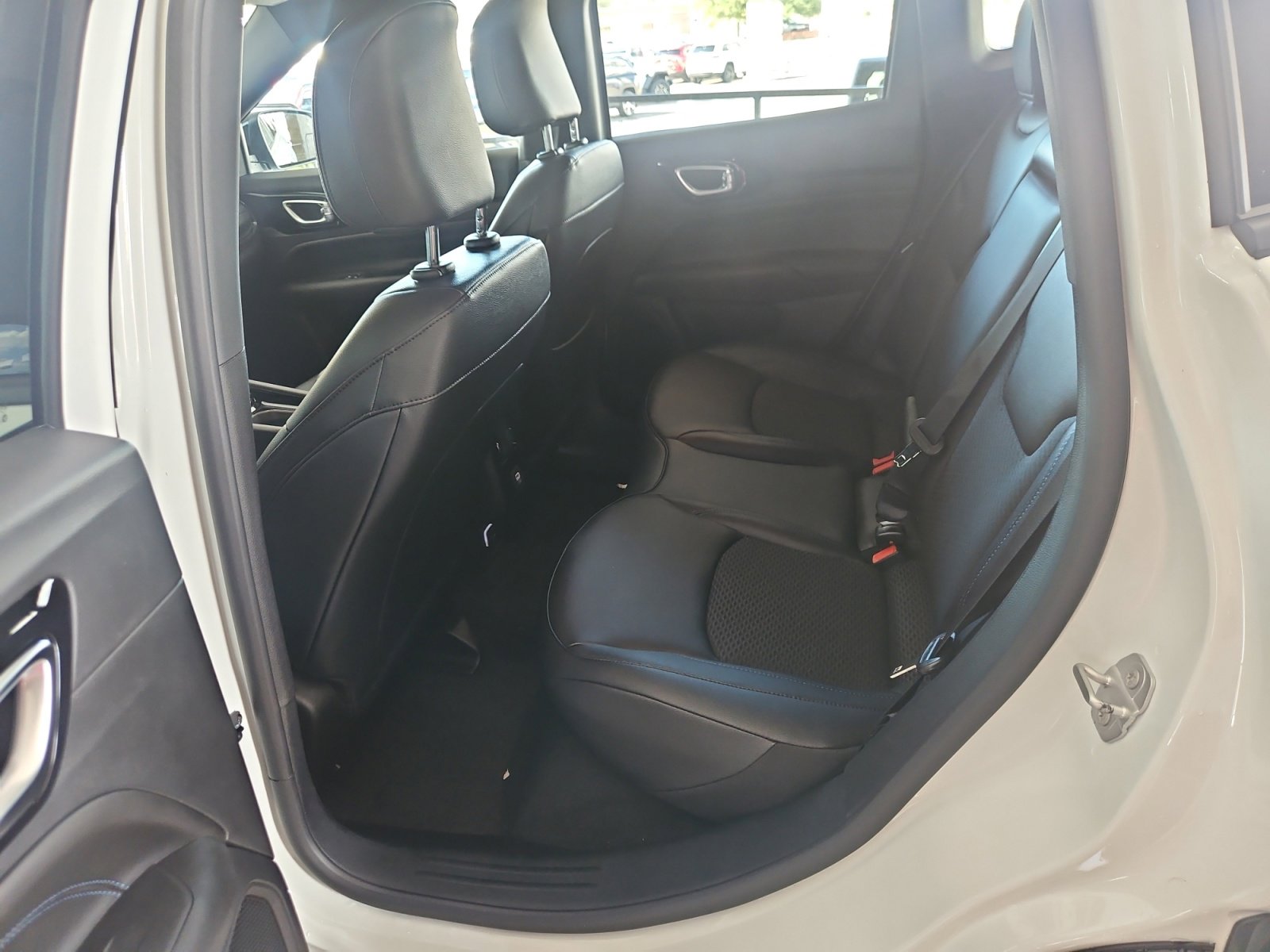 New 2026 Jeep Compass Latitude image 17