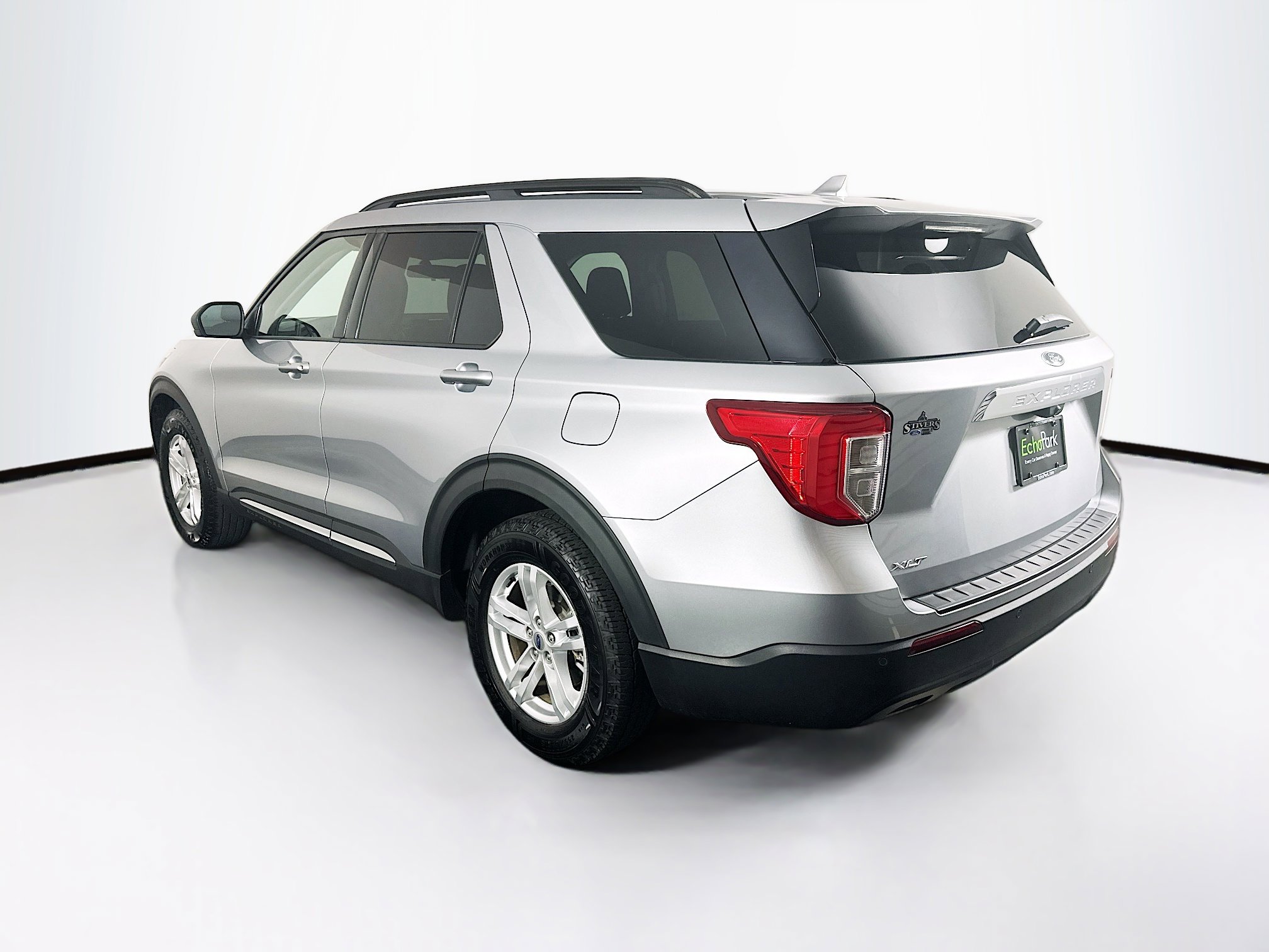 Used 2020 Ford Explorer XLT image 5