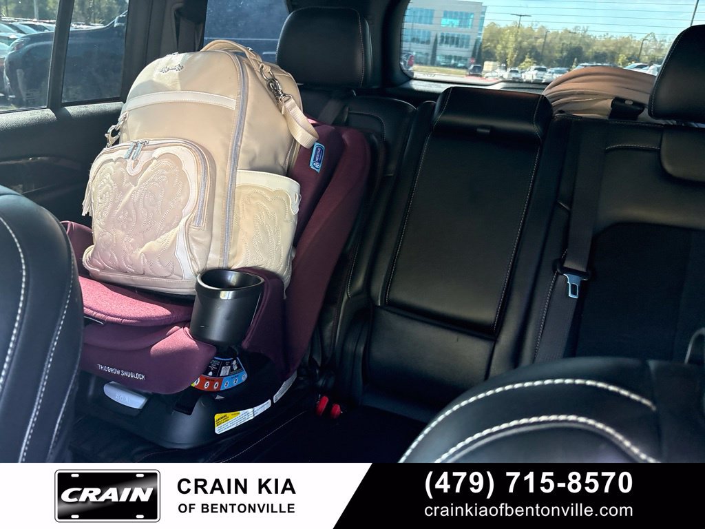 Used 2023 Jeep Grand Cherokee Altitude AWD/4WD image 14