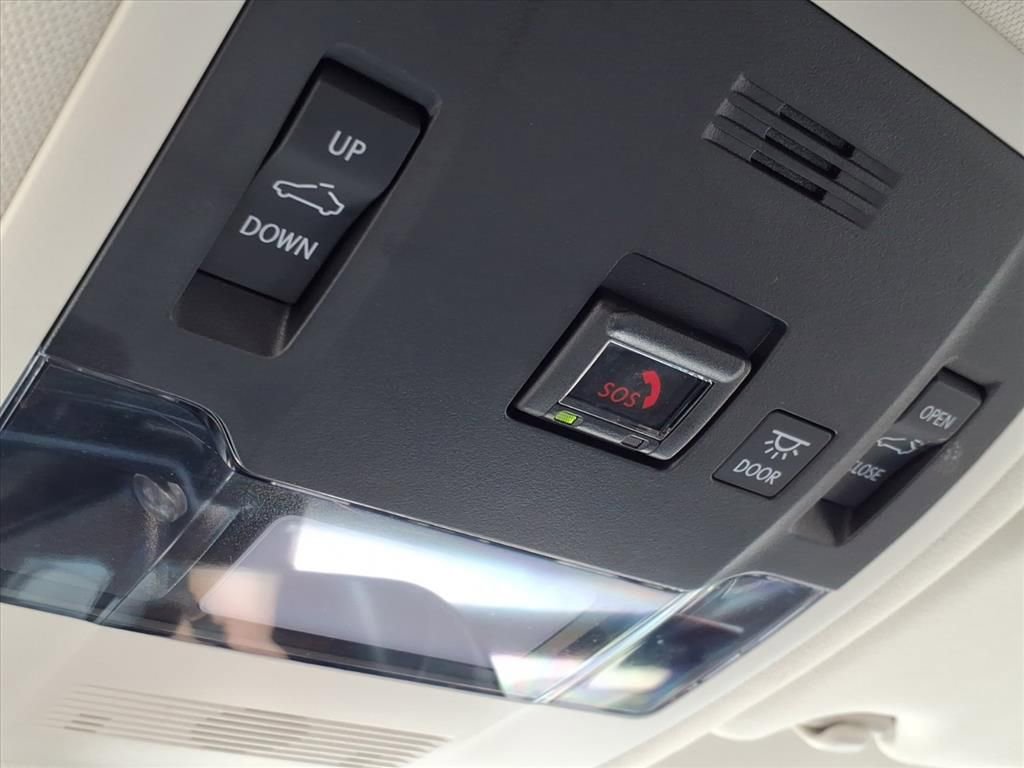 Used 2022 Lexus ES 300h Ultra Luxury w/ Accessory Package 2 image 26