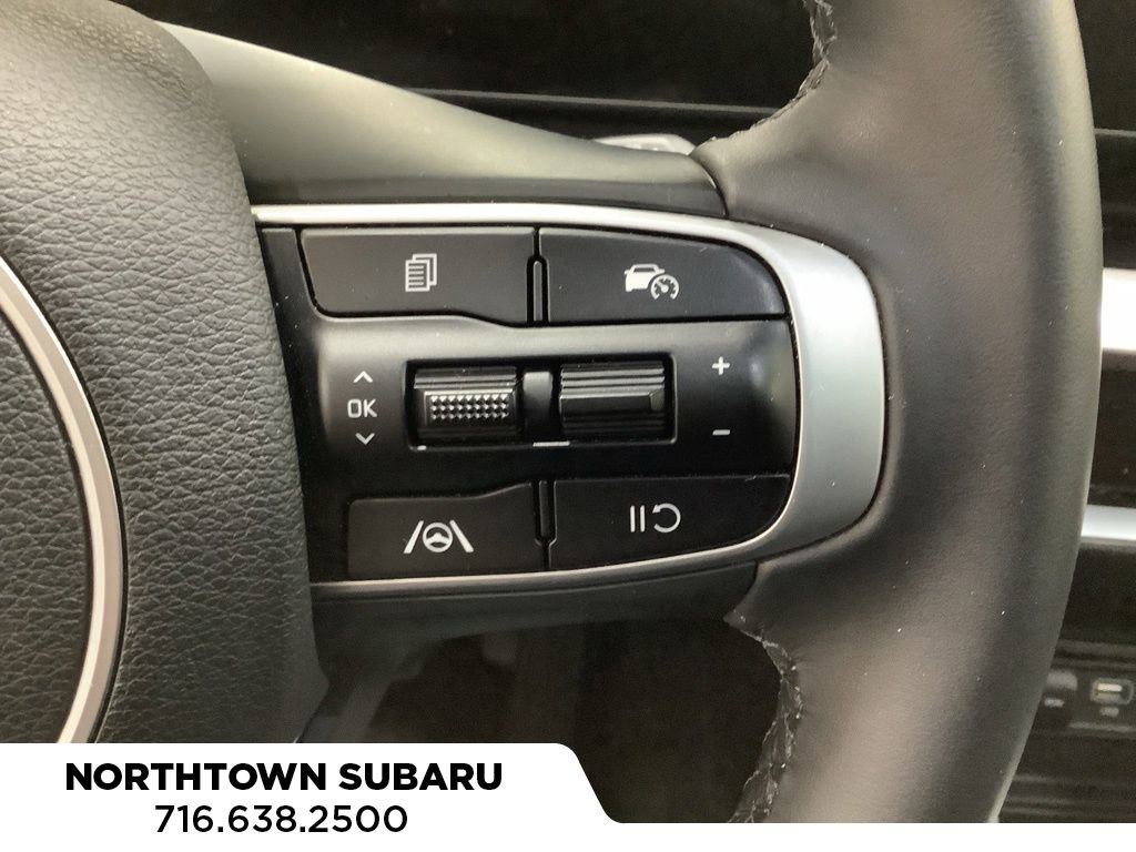 Used 2025 Kia Sportage EX w/ Premium Package image 14