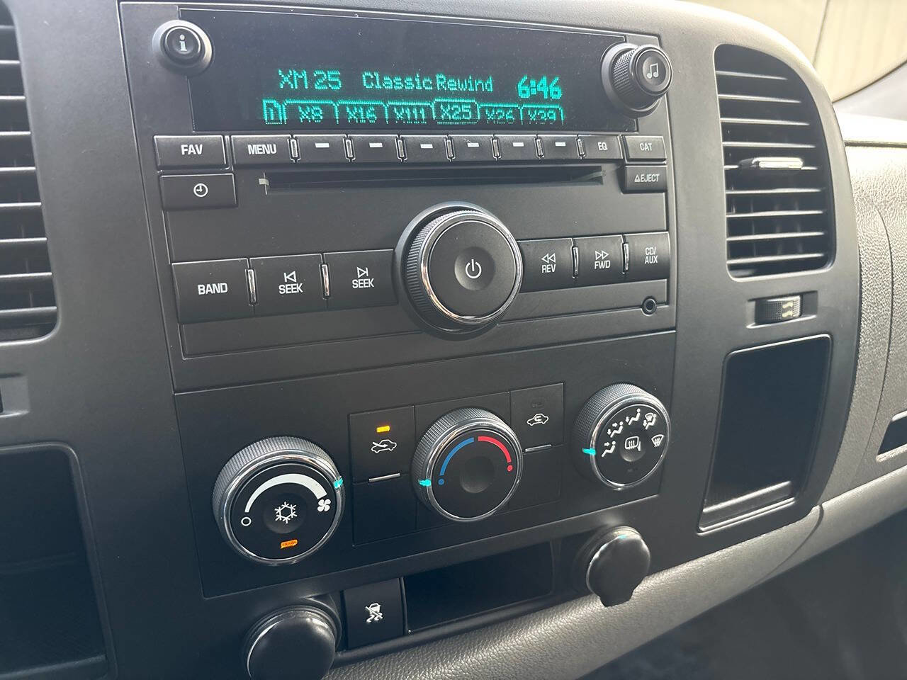 Used 2011 Chevrolet Silverado 1500 LS image 24