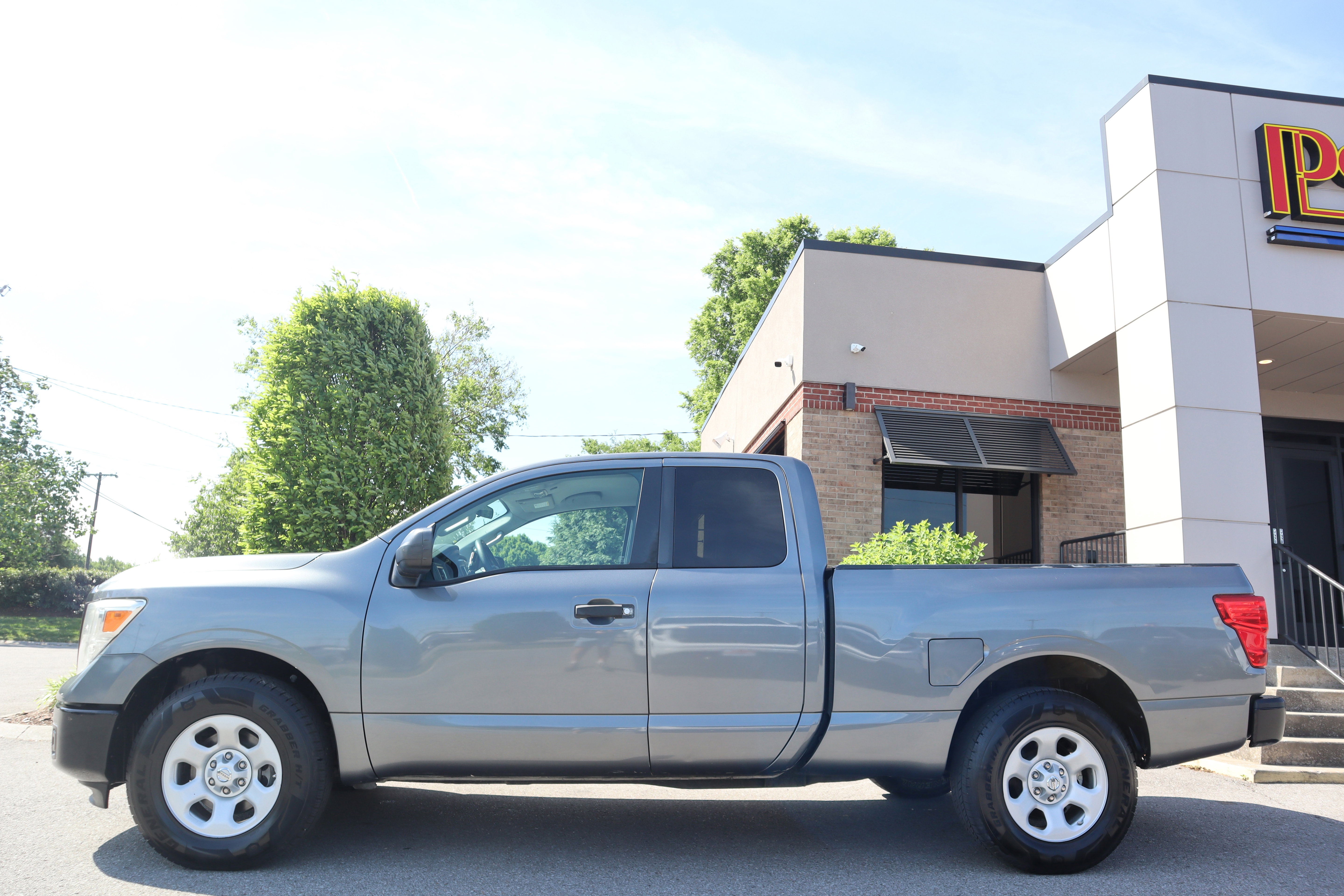 Used 2017 Nissan Titan S RWD image 10