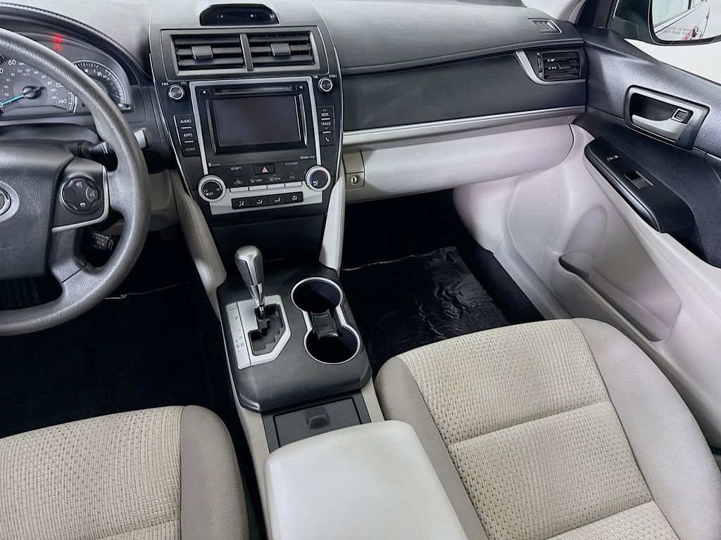 Used 2014 Toyota Camry LE FWD image 24