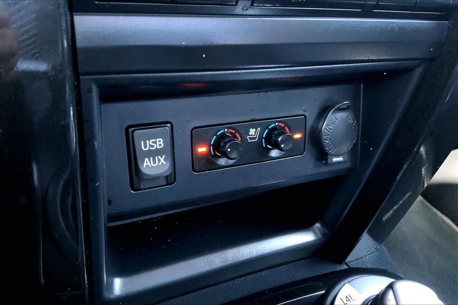 Used 2019 Toyota 4Runner Limited AWD/4WD image 34