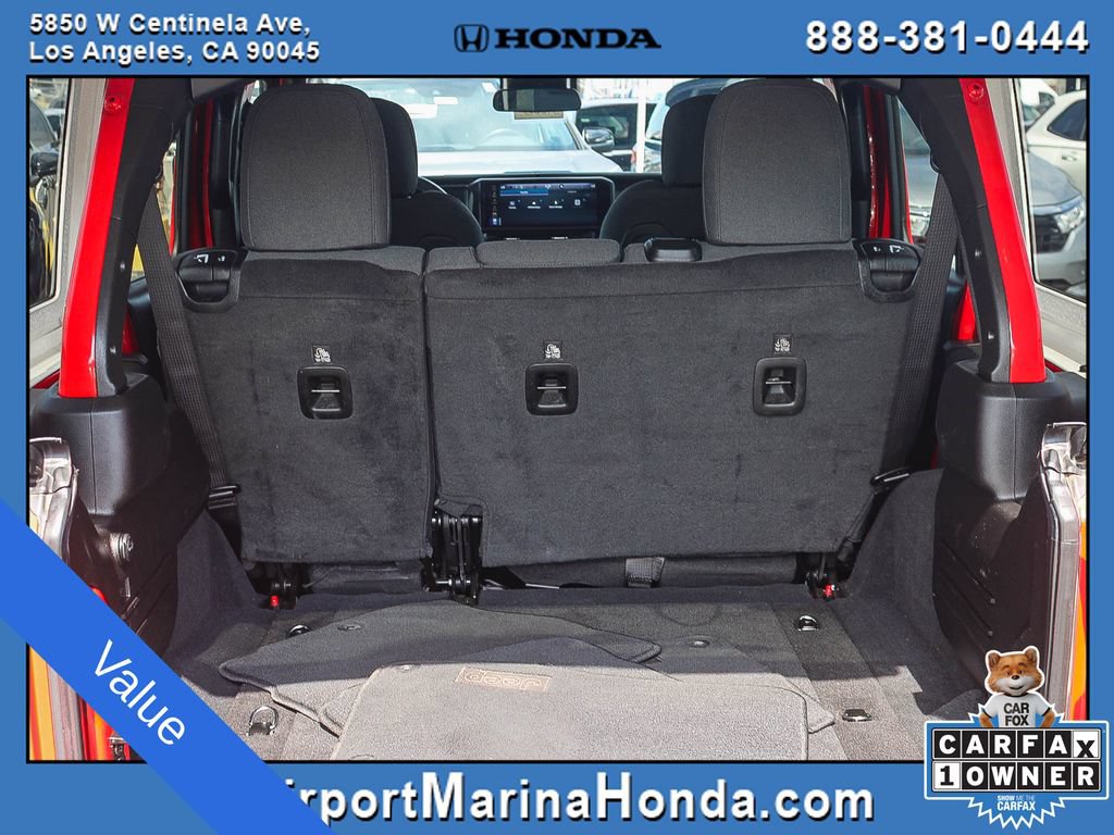 Used 2025 Jeep Wrangler Unlimited Rubicon AWD/4WD image 16