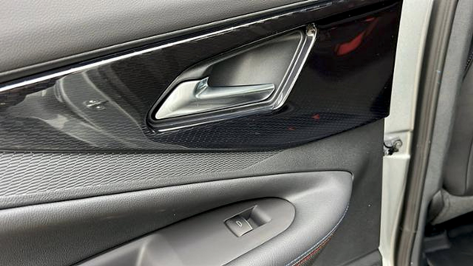 New 2026 Chevrolet Blazer EV RS w/ Super Cruise Package image 12