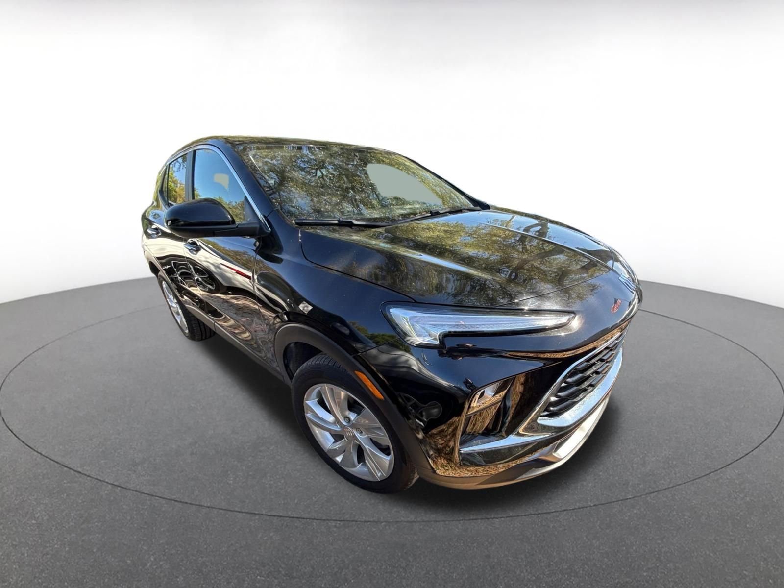 Used 2025 Buick Encore GX Preferred FWD image 2