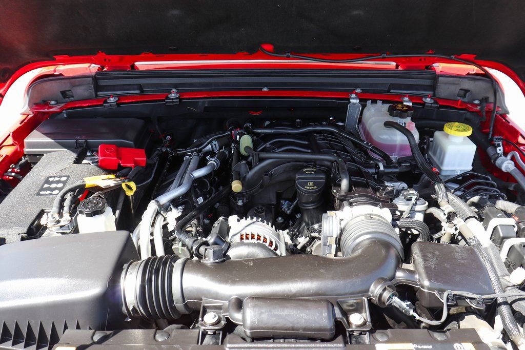 Used 2022 Jeep Gladiator Sport image 12