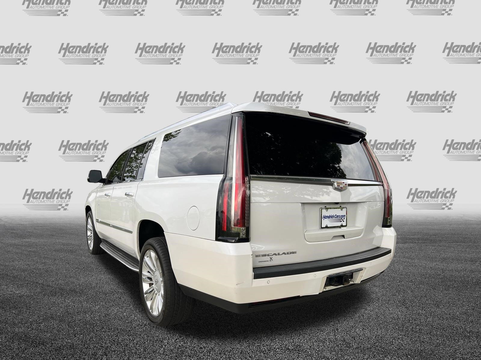 Used 2016 Cadillac Escalade ESV Luxury AWD/4WD image 8