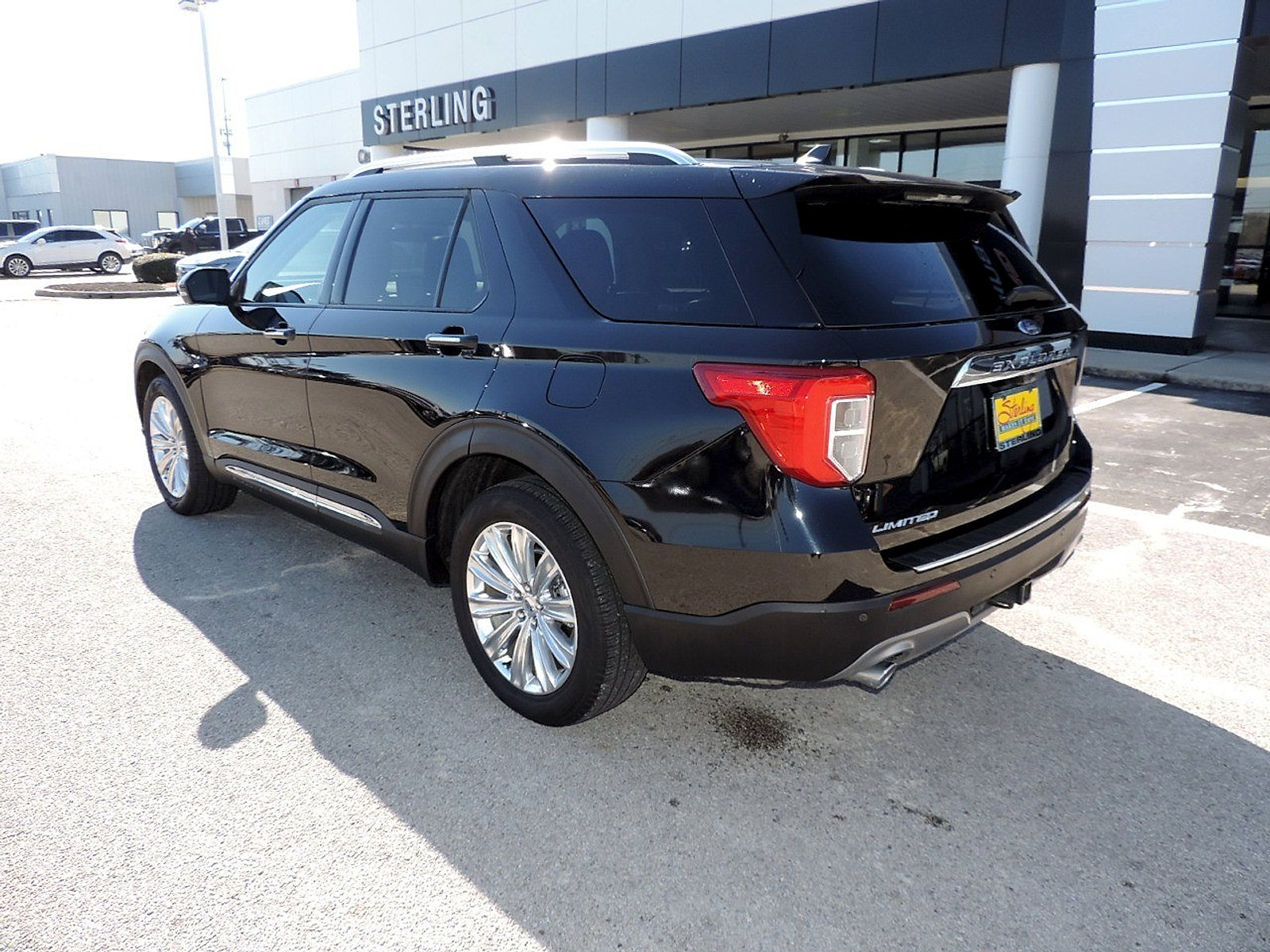 Used 2023 Ford Explorer Limited w/ Limited Technology Package image 7