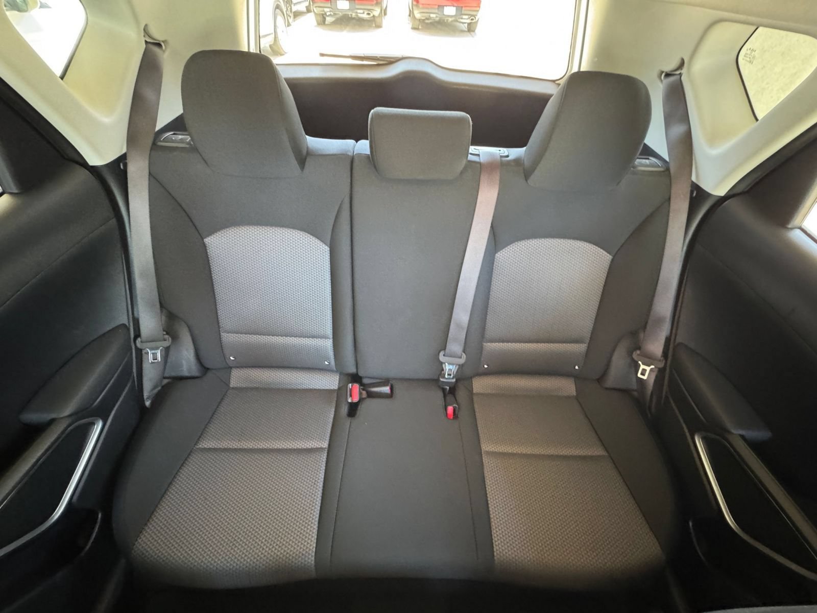 Used 2025 Kia Soul LX w/ LX Technology Package FWD image 36