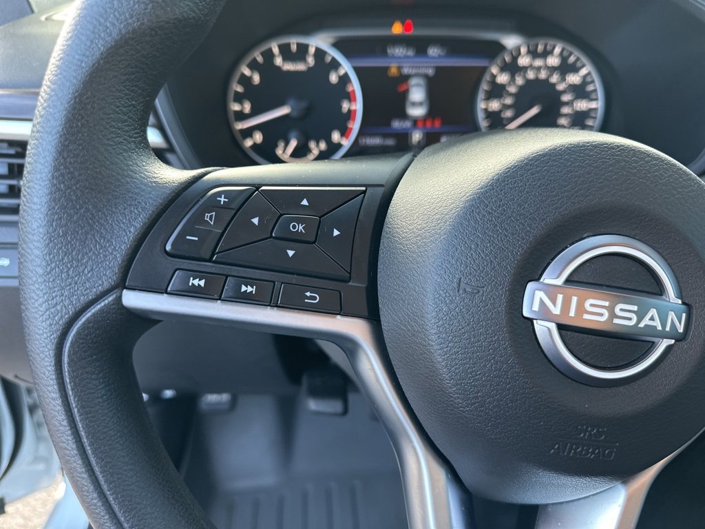 Used 2024 Nissan Altima 2.5 SV image 10