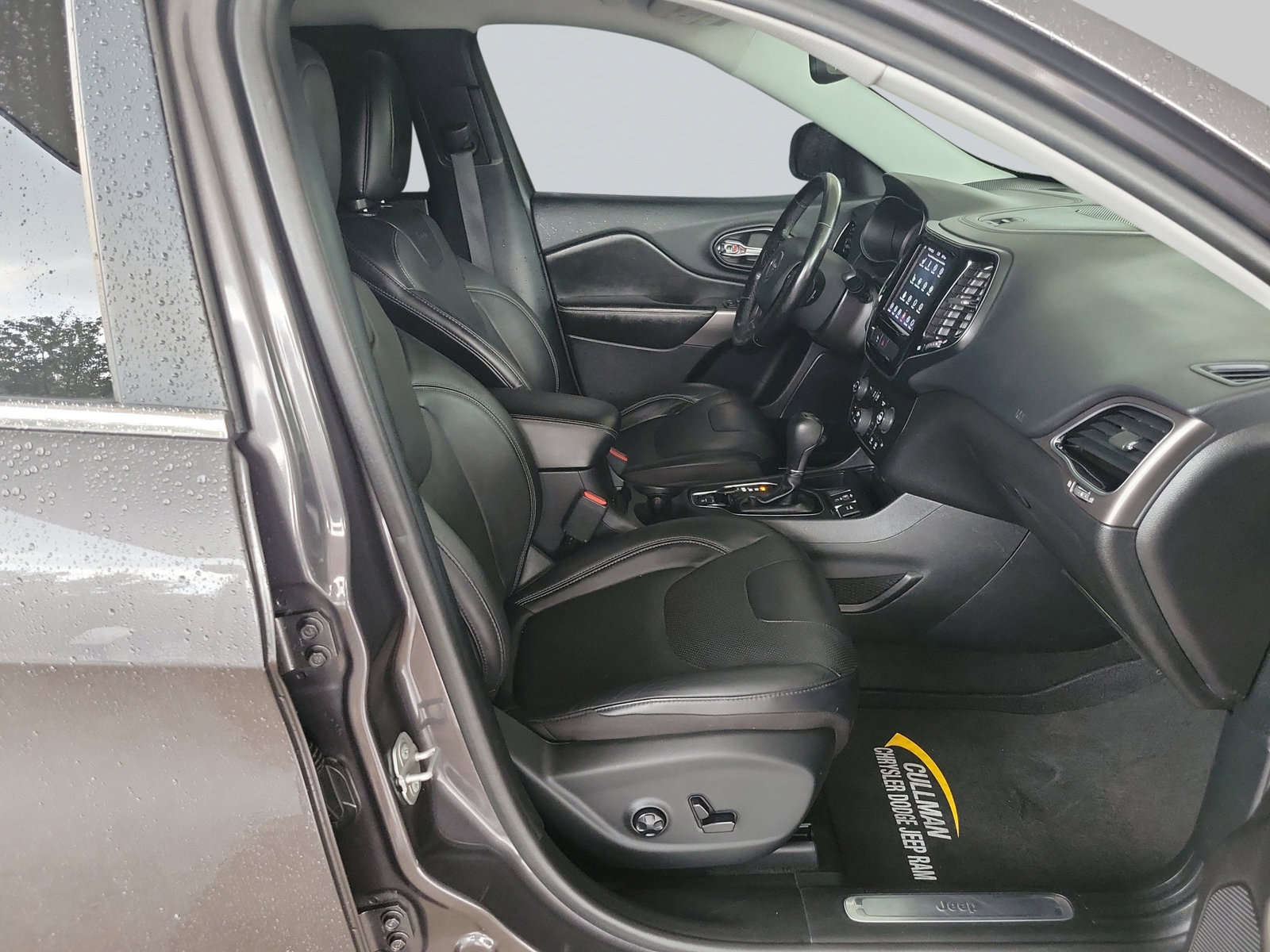 Used 2020 Jeep Cherokee Limited FWD image 36