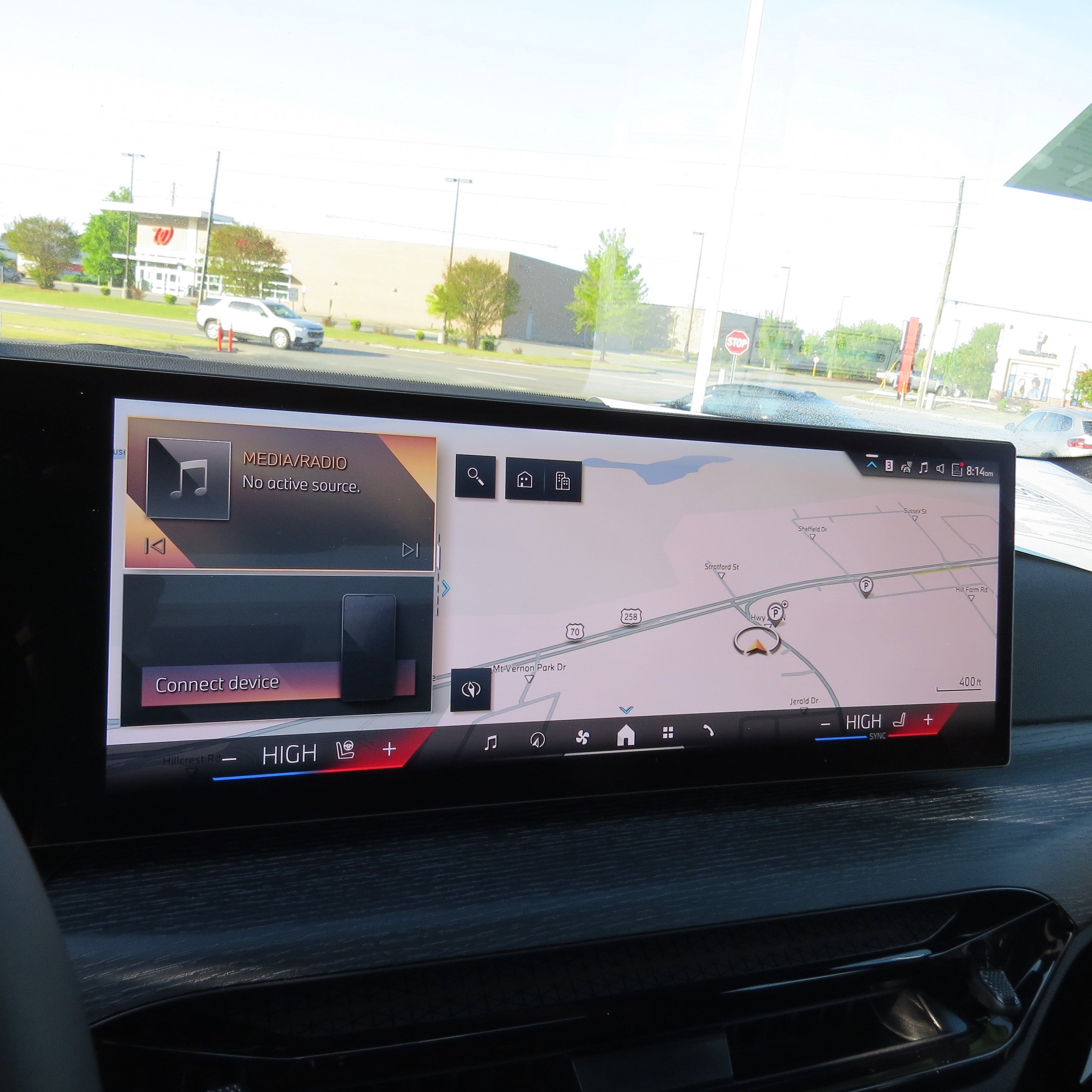 New 2025 BMW 330i xDrive Sedan w/ Convenience Package image 17