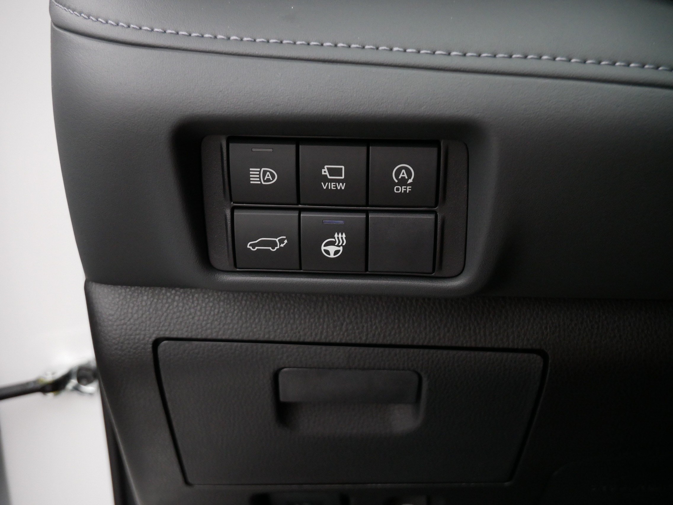 Certified 2026 Toyota Highlander Platinum AWD/4WD image 28
