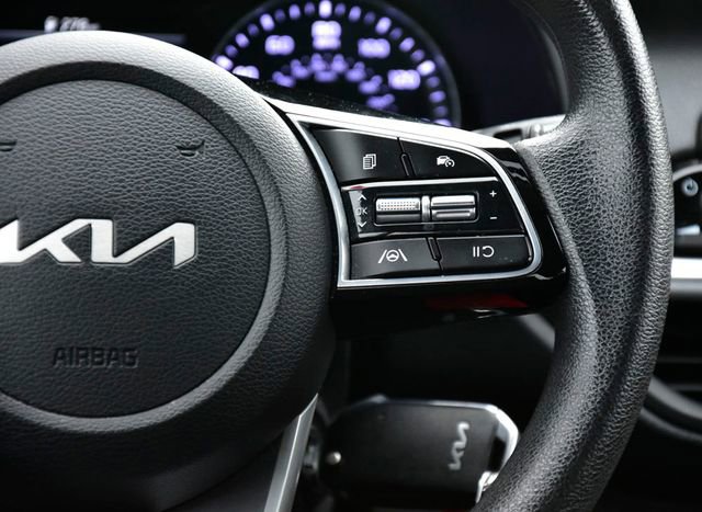 Certified 2023 Kia Forte LXS image 16