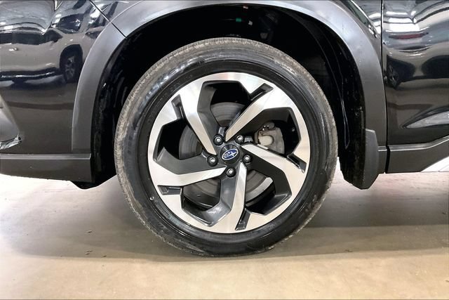 Used 2024 Subaru Forester Touring AWD/4WD image 9