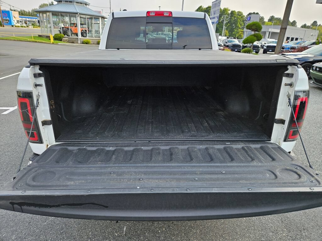 Used 2019 RAM 1500 Classic SLT w/ Protection Group AWD/4WD image 14