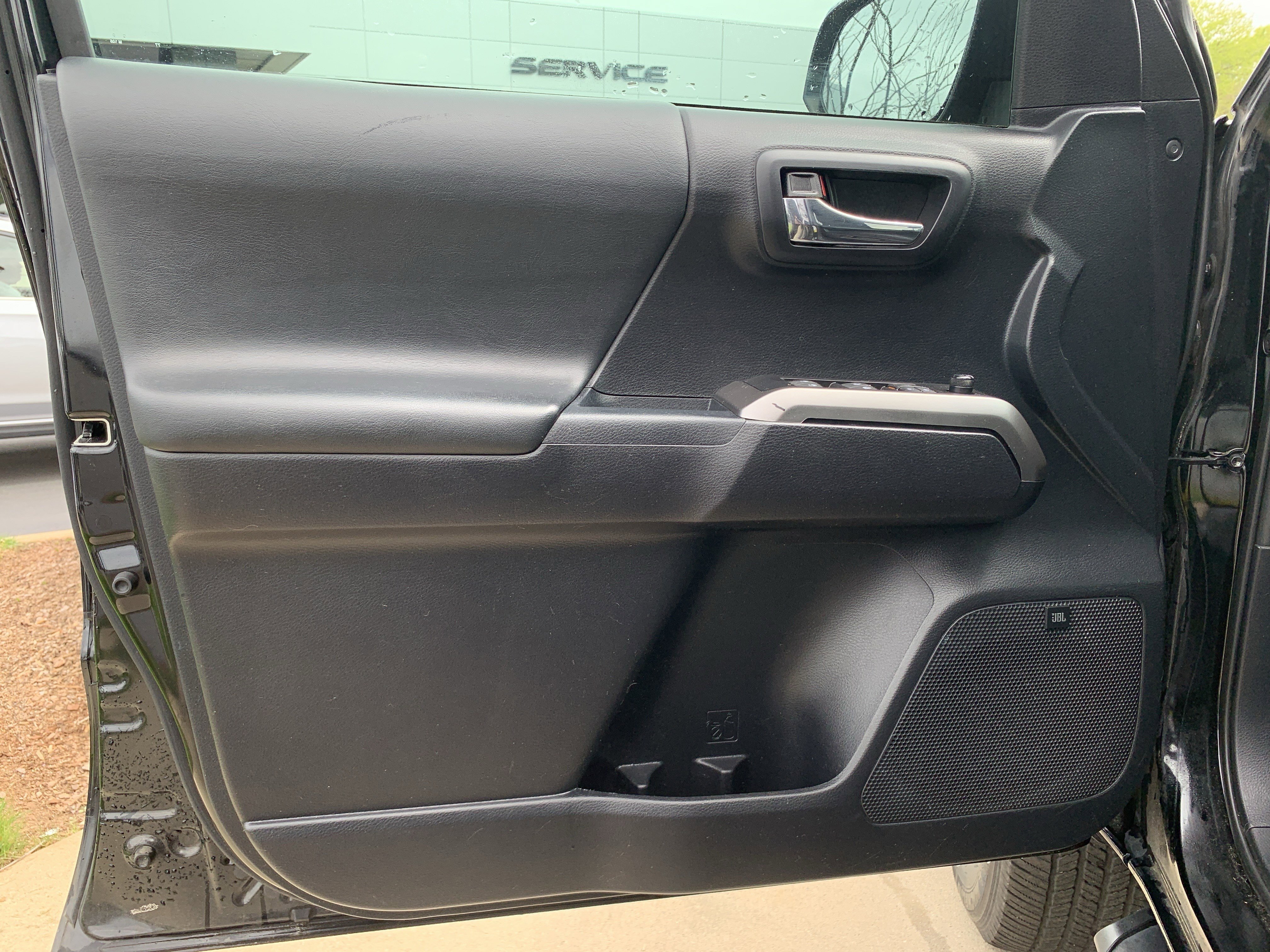 Used 2021 Toyota Tacoma Limited image 14