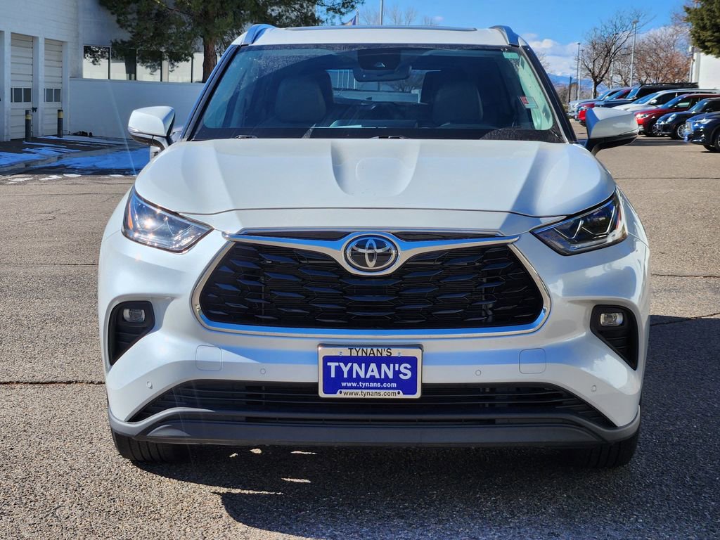 Used 2023 Toyota Highlander Limited image 7