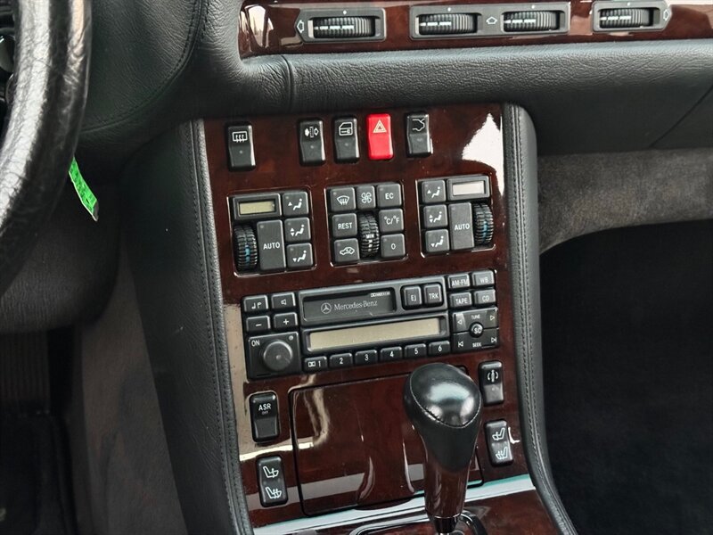 Used 1995 Mercedes-Benz S 600 Sedan image 29