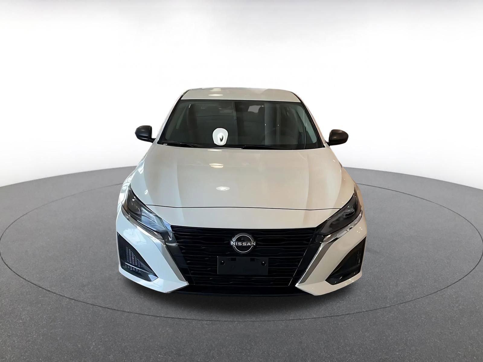 Used 2025 Nissan Altima 2.5 SV image 4