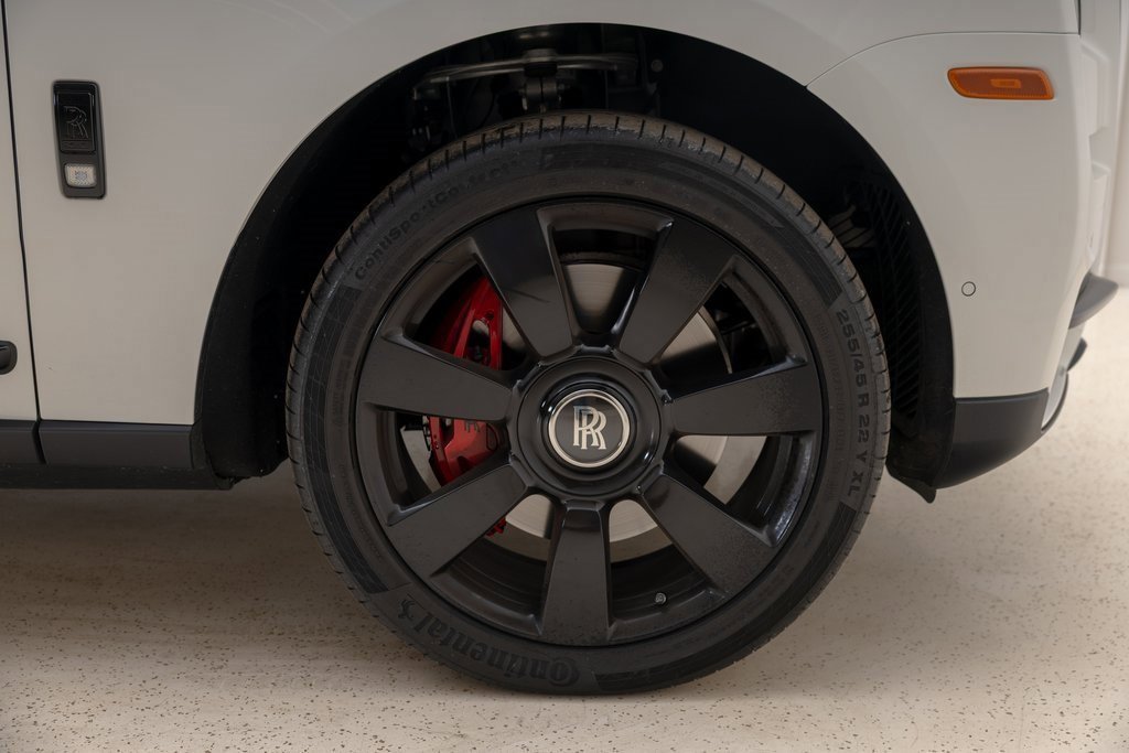 Used 2023 Rolls-Royce Cullinan image 54