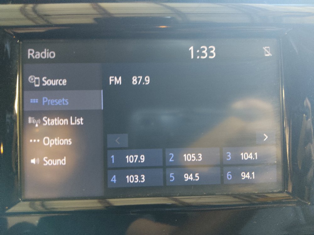 Used 2018 Toyota Camry SE FWD image 25