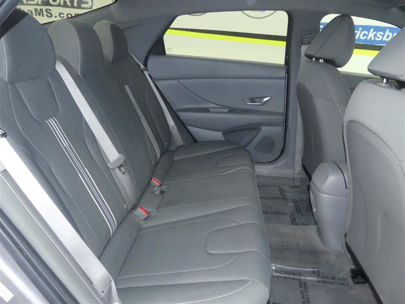Used 2024 Hyundai Elantra SEL FWD image 25