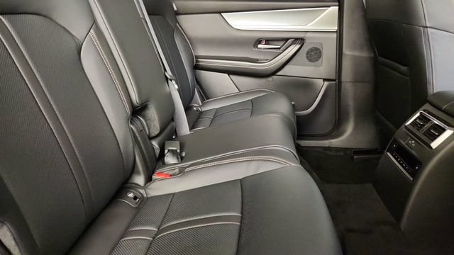 New 2026 MAZDA CX-90 Plug-In Hybrid w/Premium Sport AWD/4WD image 34