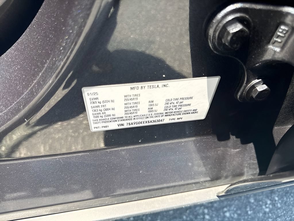 Used 2025 Tesla Model Y Long Range AWD/4WD image 26