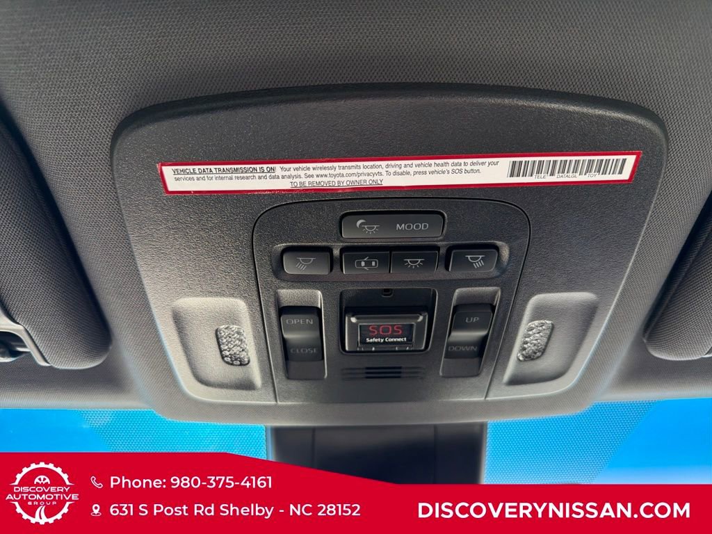 Used 2020 Toyota Avalon Limited image 28