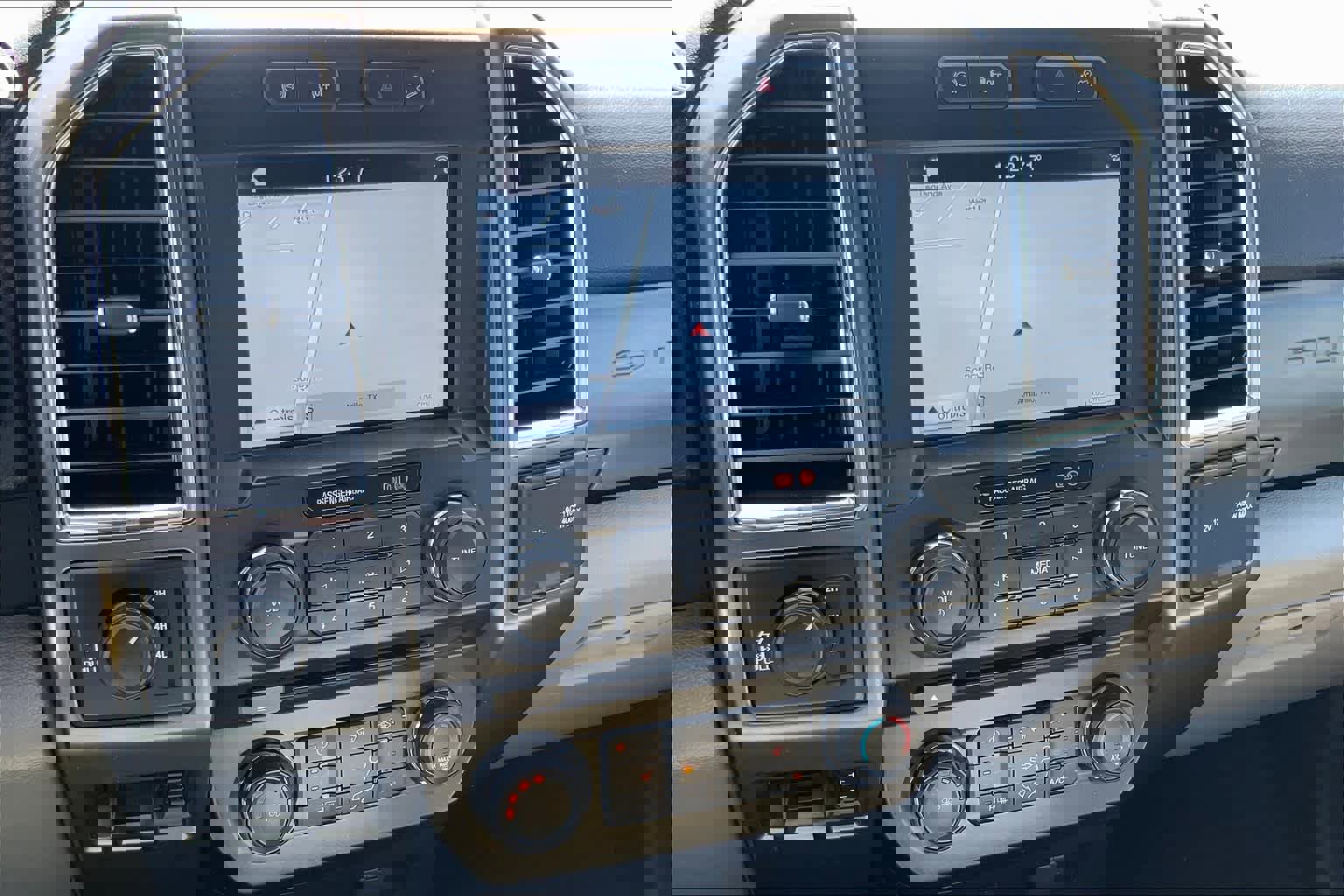 Used 2018 Ford F250 XLT w/ XLT Premium Package image 6