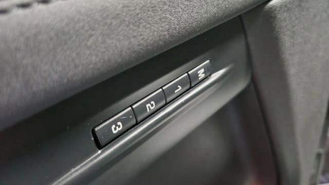 Used 2020 Land Rover Range Rover Evoque SE image 44