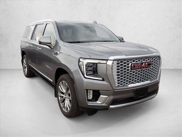 Used 2021 GMC Yukon XL Denali w/ Denali Premium Package AWD/4WD image 10