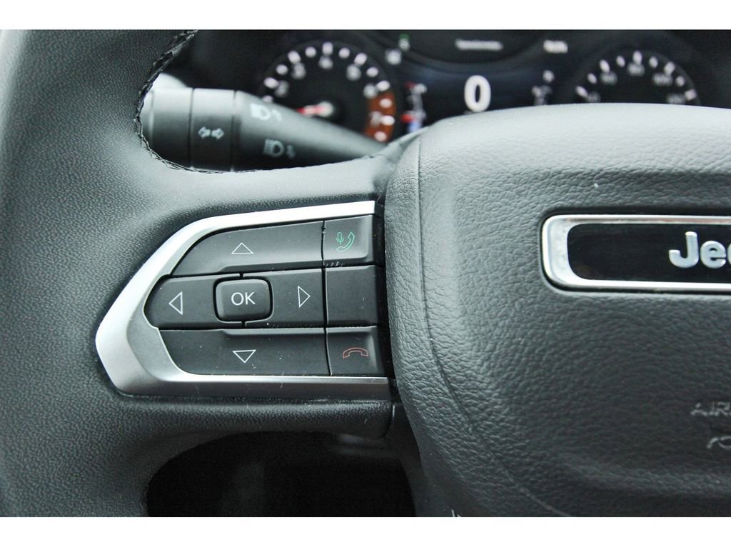 Used 2024 Jeep Compass Latitude image 15