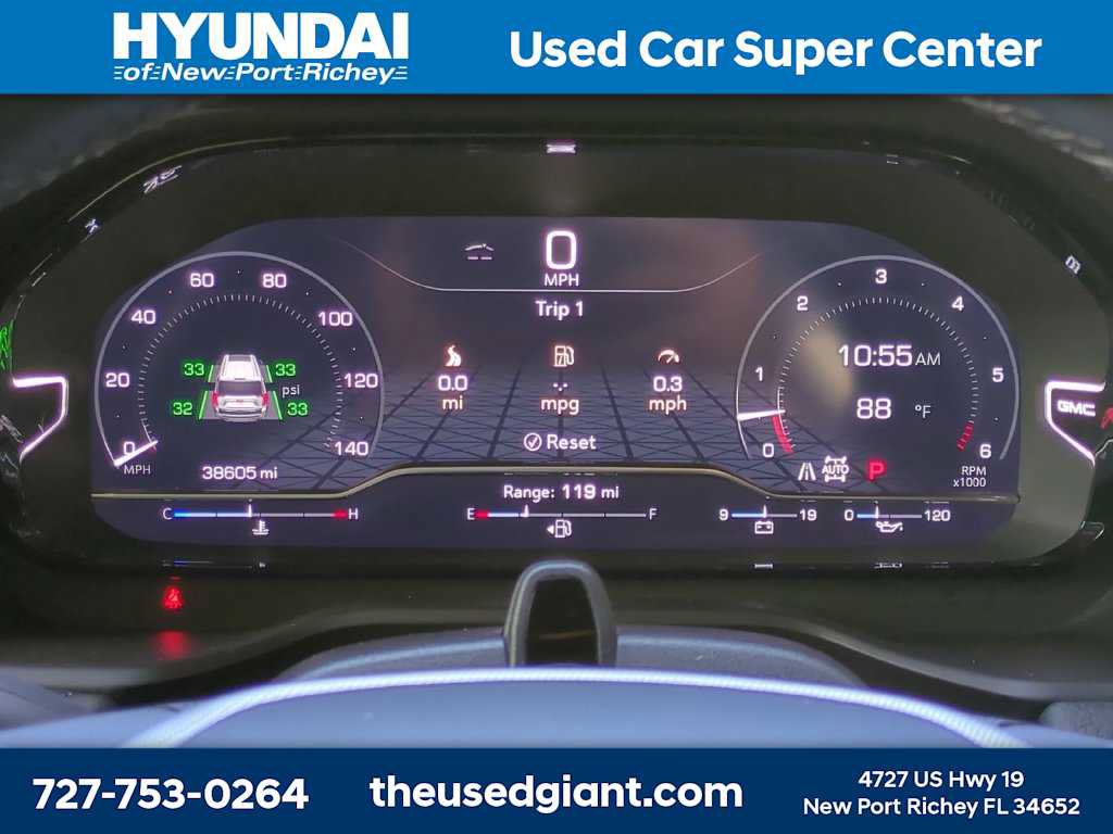 Used 2024 GMC Yukon XL Denali w/ Advanced Technology Package AWD/4WD image 32