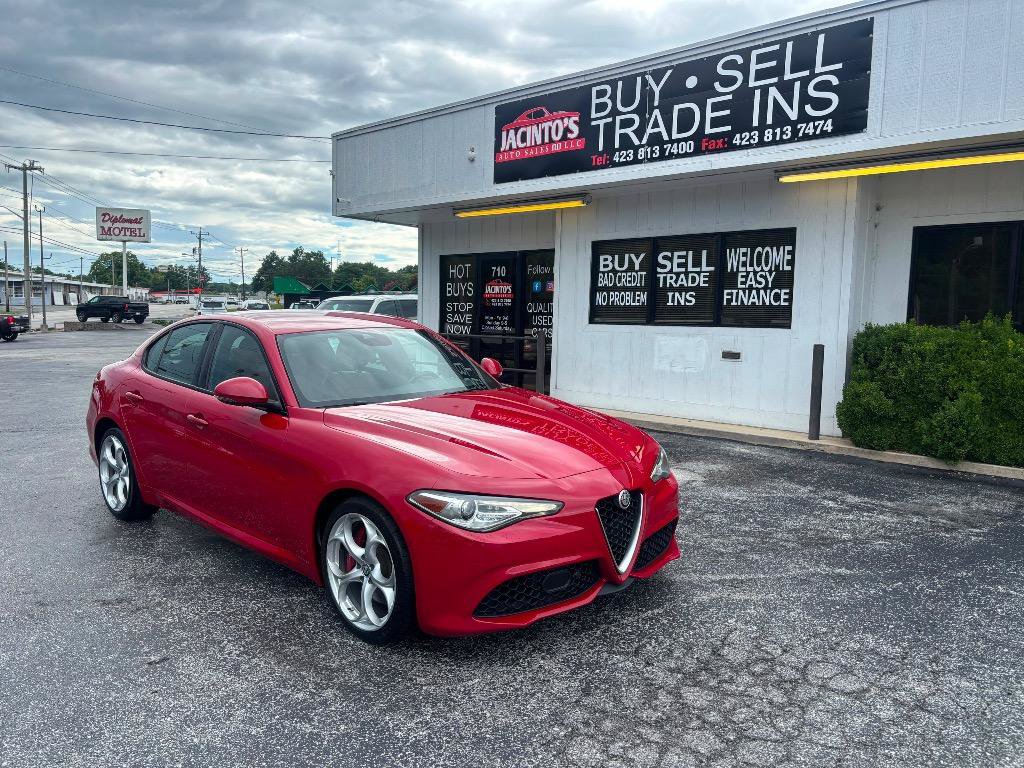 Used 2020 Alfa Romeo Giulia Ti Sport w/ Quick Order Package 22S Sport AWD/4WD image 3