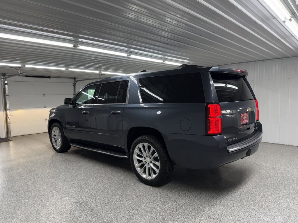 Used 2019 Chevrolet Suburban Premier w/ Premier Plus Edition image 4