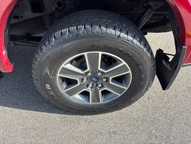 Used 2015 Ford F150 XLT w/ Equipment Group 302A Luxury AWD/4WD image 11