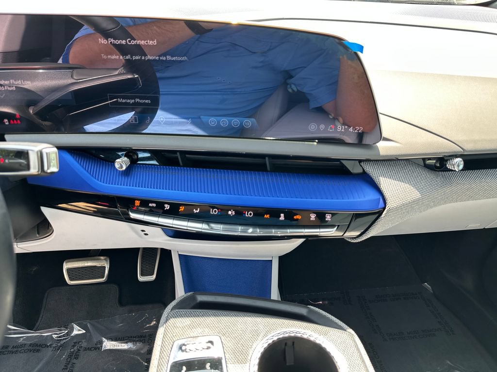 Certified 2025 Cadillac Optiq Sport 1 AWD/4WD image 25