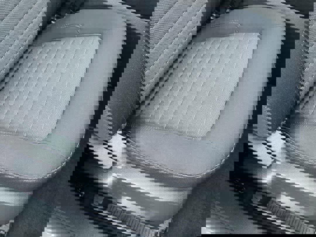 Used 2020 Ford Edge SE image 23