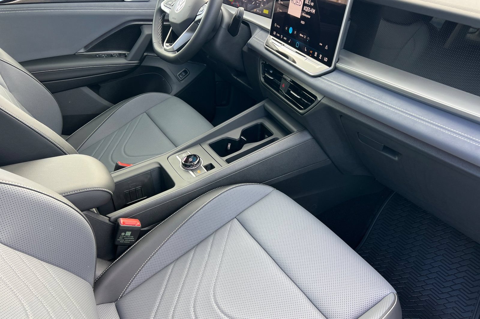 New 2026 Volkswagen Tiguan SE AWD/4WD image 16