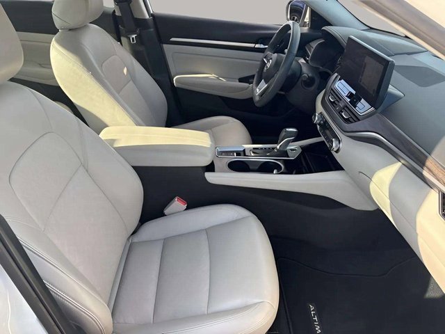 Used 2024 Nissan Altima 2.5 SL image 12