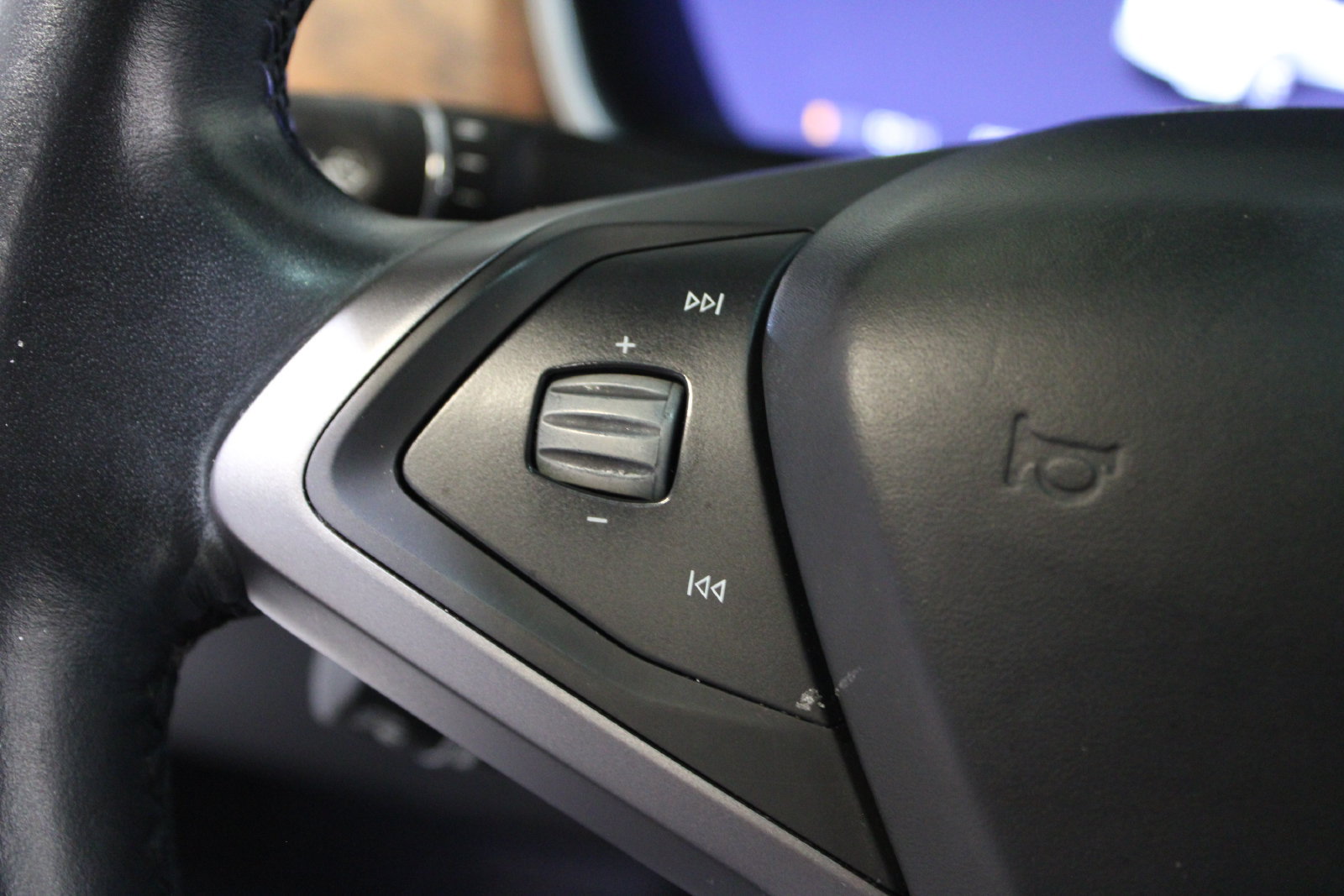 Used 2020 Tesla Model X Performance AWD/4WD image 23